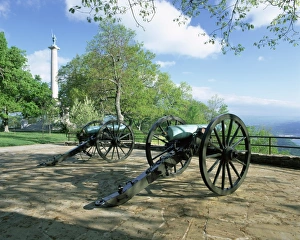 Cannon in Point Park overlooking Chattanooga City Cannon in Point Park overlooking Chattanooga City