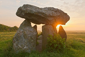 Carreg Samson Dolmen at sunrise, Abercastle, Pembrokeshire, Wales, United Kingdom, Europe Carreg Samson Dolmen at sunrise, Abercastle, Pembrokeshire, Wales, United Kingdom, Europe
