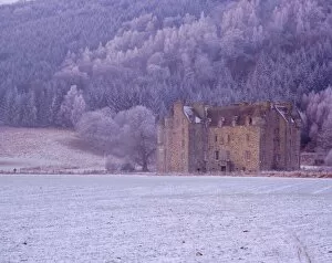 Frost Gallery: Castle Menzies in winter