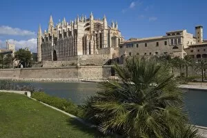 Images Dated 18th March 2008: Cathedral, Palma, Majorca, Balearic Islands, Spain, Europe