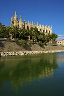 Stereotypically Spanish Gallery: The Cathedral of Santa Maria of Palma, Palma, Mallorca, Spain, Europe