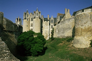 Chateau Montreuil Bellay, near Saumur, western Loire, Loire Valley, France, Europe Chateau Montreuil Bellay, near Saumur, western Loire, Loire Valley, France, Europe