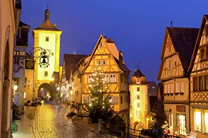 German Culture Gallery: Christmas Tree at the Plonlein, Rothenburg ob der Tauber, Bavaria, Germany, Europe