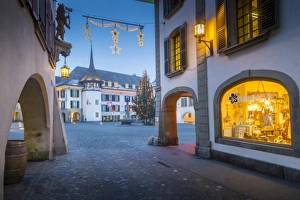 Christmas Tree in Rathausplatz, Thun, Jungfrau region, Bernese Oberland, Swiss Alps Christmas Tree in Rathausplatz, Thun, Jungfrau region, Bernese Oberland, Swiss Alps