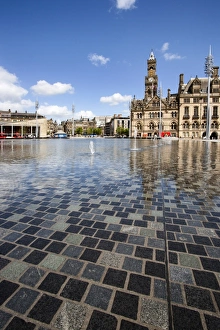 City Park Fountains and City Hall, Bradford, West Yorkshire, Yorkshire, England City Park Fountains and City Hall, Bradford, West Yorkshire, Yorkshire, England
