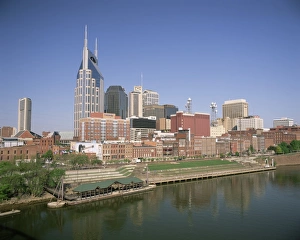 Cumberland Gallery: City skyline and the Cumberland river