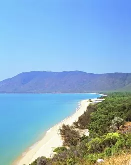Images Dated 25th July 2008: The coast between Cairns and Port Douglas on the Cook Highway, Queensland, Australia