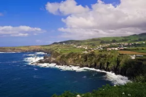 Images Dated 5th May 2005: Coastline between Biscoitos and Vila Nova, Terceira, Azores, Portugal, Atlantic, Europe