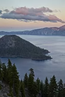 Images Dated 15th September 2013: Crater Lake and Wizard Island at dawn, Crater Lake National Park, Oregon