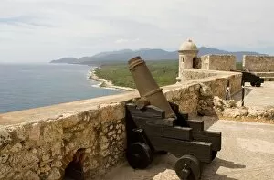 Indian Architecture Gallery: Cuban coastline and the Castillo del Morro, a fortess at the entrance to the Bay of Santiago