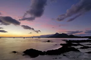 Horizon Gallery: Dawn over Clew Bay and Croagh Patrick mountain