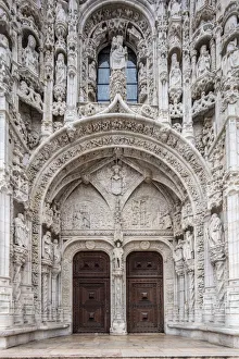 Decorated Manueline Gothic doorway to the Mosteiro dos Jeronimos (Hieronymites Monastery) Decorated Manueline Gothic doorway to the Mosteiro dos Jeronimos (Hieronymites Monastery)