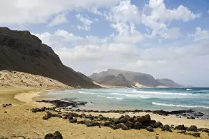 Praia Collection: Deserted beach at Praia Grande, Sao Vicente, Cape Verde Islands, Africa
