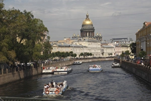 Dome of St. Isaacs Cathedral and canal, St. Petersburg, Russia, Europe Dome of St. Isaacs Cathedral and canal, St. Petersburg, Russia, Europe