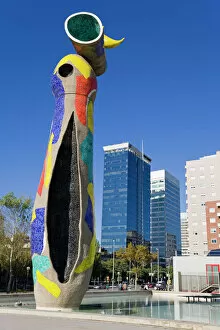 Images Dated 27th October 2011: Dona i Ocell (Woman and Bird) sculpture in Joan Miro Park, L Eixample District, Barcelona