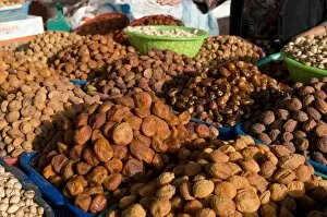 Images Dated 27th August 2009: Dried fruits on market stall, Osh, Kyrgyzstan, Central Asia, Asia