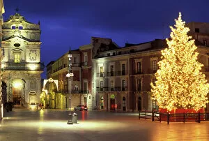 Duomo Square at Christmas, Ortygia, Siracusa, Sicily, Italy, Europe