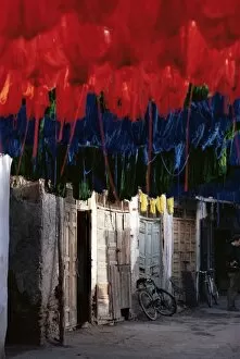 Images Dated 4th January 2000: Dyed wool, Marrakesh
