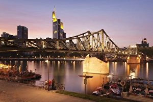 Eiserner Steg Bridge and financial district at sunset, Frankfurt, Hesse, Germany, Europe Eiserner Steg Bridge and financial district at sunset, Frankfurt, Hesse, Germany, Europe