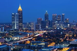 America Gallery: Elevated view over Interstate 85 passing the Atlanta skyline, Atlanta, Georgia