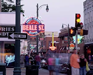 Signs Gallery: The famous Beale Street at night