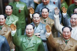 Chairman Mao Prints: Chairman Mao Figurines Print, Sheung Wan Antiques
