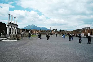 Forum pompeii mount vesuvius background pompeii