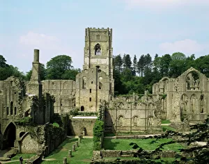 Fountains Abbey, UNESCO World Heritage Site, Yorkshire, England, United Kingdom, Europe Fountains Abbey, UNESCO World Heritage Site, Yorkshire, England, United Kingdom, Europe