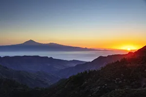 Garajonay National Park and Tenerife in the distance, Garajonay National Park, UNESCO Garajonay National Park and Tenerife in the distance, Garajonay National Park, UNESCO