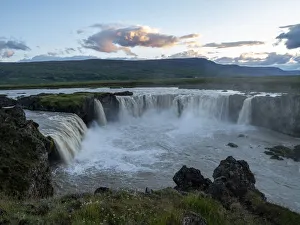 Godafoss (Waterfall of the Gods), Skjalfandafljot River, Baroardalur district, Iceland Godafoss (Waterfall of the Gods), Skjalfandafljot River, Baroardalur district, Iceland