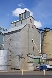 Grain elevators, Ritzville, Washington State, United States of America, North America