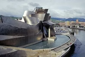 Guggenheim Museum, architect Frank O