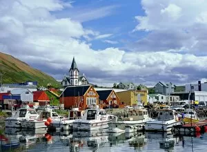 Images Dated 1st August 2008: The harbour and quay of Husavik