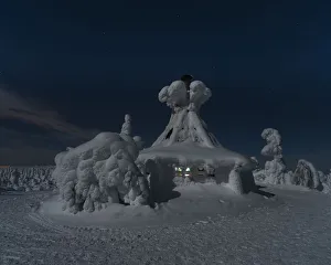 Hilltop hut, Kuntivaara, Kuuusamo, Finland, Europe Hilltop hut, Kuntivaara, Kuuusamo, Finland, Europe