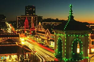 Skylines Gallery: Holiday lights
