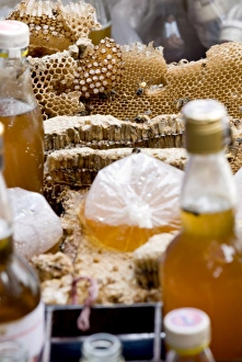 Honey and honeycomb, Chatuchak weekend market, Bangkok, Thailand, Southeast Asia, Asia Honey and honeycomb, Chatuchak weekend market, Bangkok, Thailand, Southeast Asia, Asia