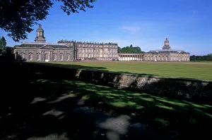 Hopetoun House, a Georgian palace built in 1699 by architects William Bruce Hopetoun House, a Georgian palace built in 1699 by architects William Bruce