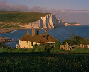 Houses on Seaford Head overlooking The Seven Sisters, East Sussex, England Houses on Seaford Head overlooking The Seven Sisters, East Sussex, England