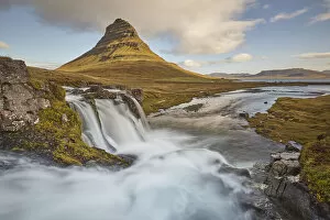 Rivers Gallery: One of Icelands iconic landscapes, Mount Kirkjufell and Kirkjufellsfoss Falls