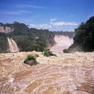 Iguacu Falls, Iguacu National Park, UNESCO World Heritage Site, Parana State Iguacu Falls, Iguacu National Park, UNESCO World Heritage Site, Parana State