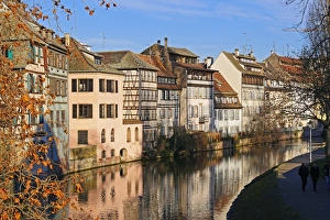 Ill River and Quai de la Bruche, old town Petite France, UNESCO World Heritage Site Ill River and Quai de la Bruche, old town Petite France, UNESCO World Heritage Site