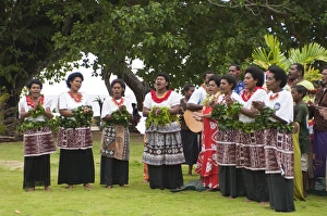 Islanders performing traditional songs and dance, Beg Island, Fiji, South Pacific Islanders performing traditional songs and dance, Beg Island, Fiji, South Pacific