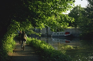 Bath Gallery: Kennet and Avon Canal, Bath, Avon, England, United Kingdom, Europe