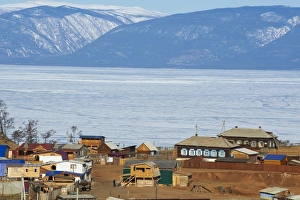 Images Dated 31st March 2011: Khoujir, Maloe More (Little Sea), frozen lake during winter, Olkhon island, Lake Baikal