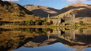 Images Dated 17th October 2015: Kilchurn Castle reflected in Loch Awe, Strathclyde, Scotland, United Kingdom, Europe