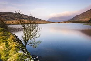 Images Dated 20th April 2014: Lake at sunrise near the foot of Snowdon, Snowdonia National Park, North Wales, United Kingdom