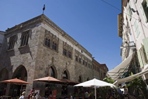 Loge de Mer, Perpignan, Pyrenees-Orientales, Languedoc-Roussillon, France, Europe Loge de Mer, Perpignan, Pyrenees-Orientales, Languedoc-Roussillon, France, Europe