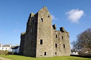 Castle Gallery: MacLellans Castle, Kirkcudbright, Dumfries and Galloway, Scotland