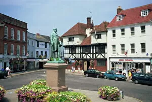 Maket Square and statue of Palmerston, Romsey, Hampshire, England, United Kingdom, Europe