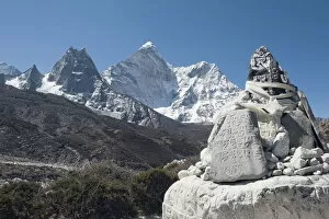Images Dated 5th April 2010: Mani stone, Solu Khumbu Everest Region, Sagarmatha National Park, Himalayas, Nepal, Asia